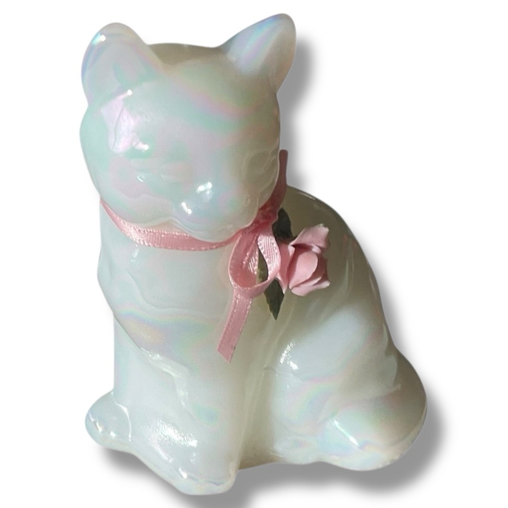 FENTON Art Glass CAT/KITTEN 4" in Opalescent Iridescent white rose necklace